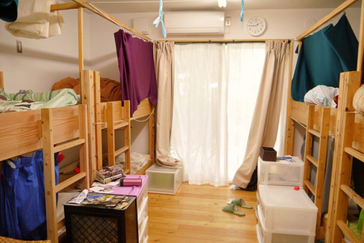 寮の共同部屋の様子
