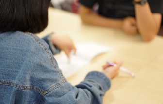 勉強しています